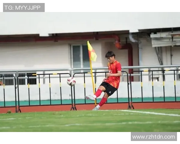 重庆足球队节奏之争引发热议球迷与专家观点交锋