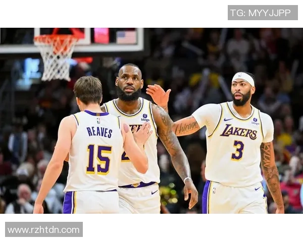 2005年湖人与76人经典对决回顾：传奇球星的巅峰对决与精彩瞬间