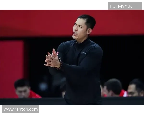 张庆鹏的篮球之路：从青涩少年到职业明星的奋斗历程与心路历程